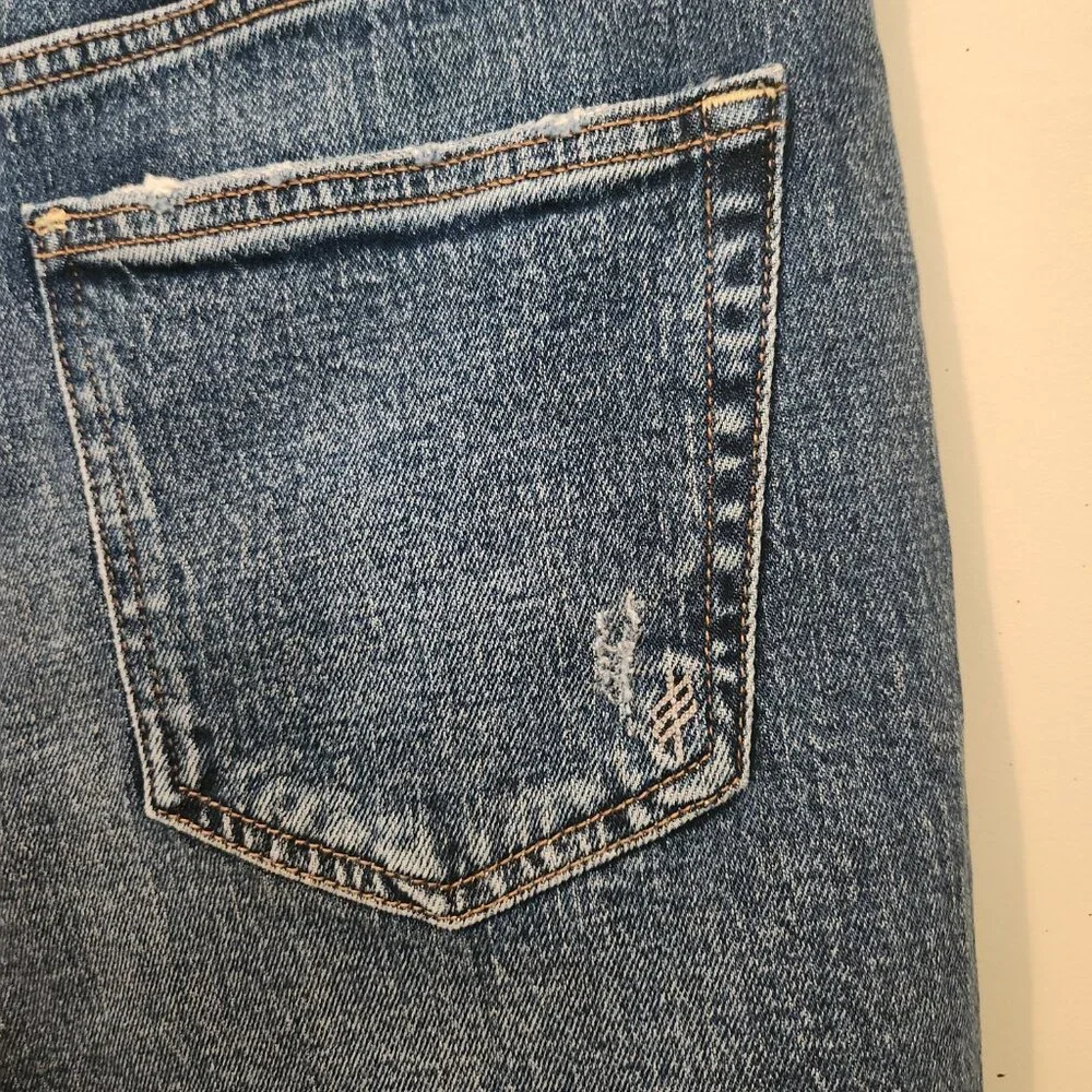 Silver Jeans Co. Mid-Rise Shorts EUC | Size 27 | Cut Out Front & Raw Hem - Picture 6 of 8